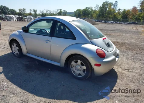 2000 Volkswagen New Beetle Gls из США, поврежденный, VIN 3VWCC21C6YM440903